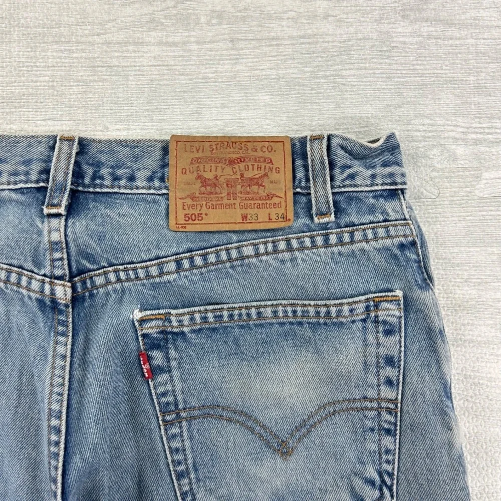Vintage 90s Levis 505‎ Jeans Size 33x34 Blue Light Wash Regular Fit Straight Leg